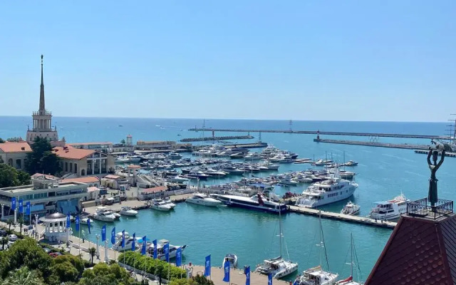 V Tsentre Goroda Na Beregu Morya Apartments