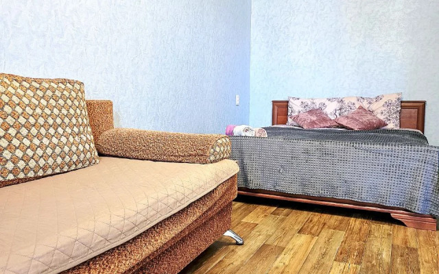 Na Ulitse Levy Bereg Reki Oki 57 Apartments