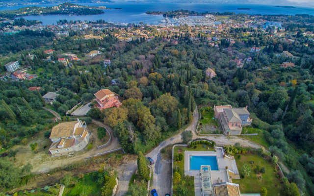 Ellania Villa