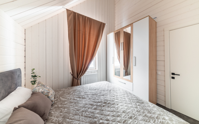 Гостевой дом LuckyHomeRent Домик у Озера 2