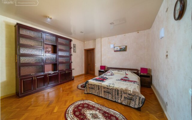 Na Tsyurupyi 7 Apartaments