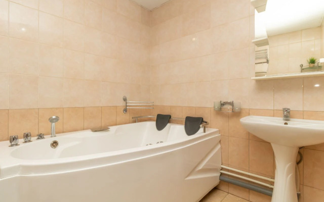 Novikov Dvorik Flat