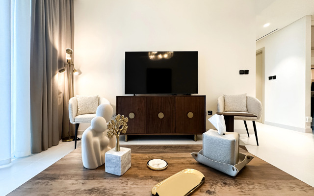 Апартаменты Keyrock Living Seaview Stay at Emaar Beachfront