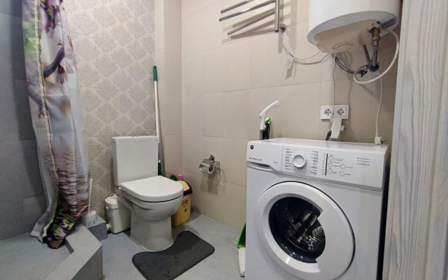 S Lodzhiey i Vidom na Les Flat