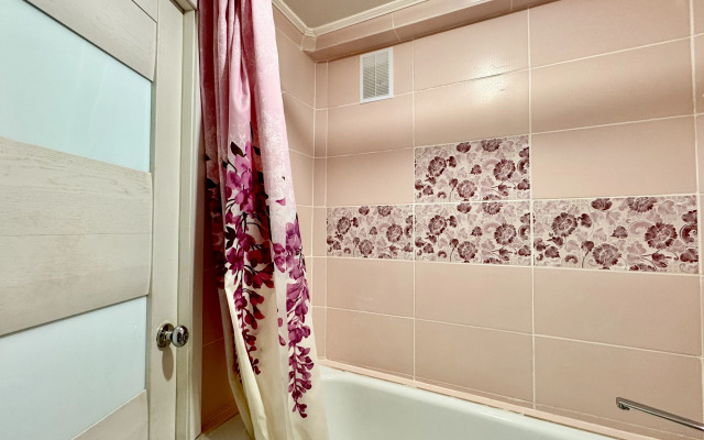 Odnokomnatnaya Na Usolke Tkacheva 17/1 Flat