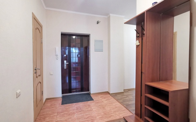 Uyutnye i Prostornye v Sovremennom Raione Apartaments