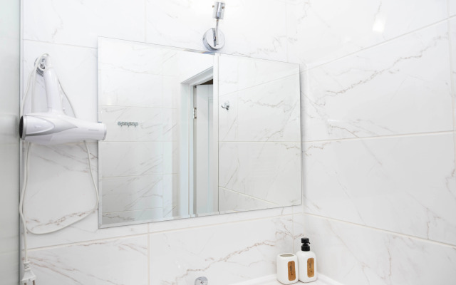 Апартаменты Современная студия возле озера