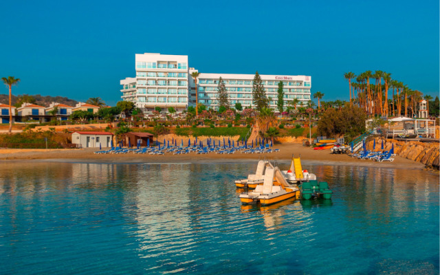 Cavo Maris Beach Hotel