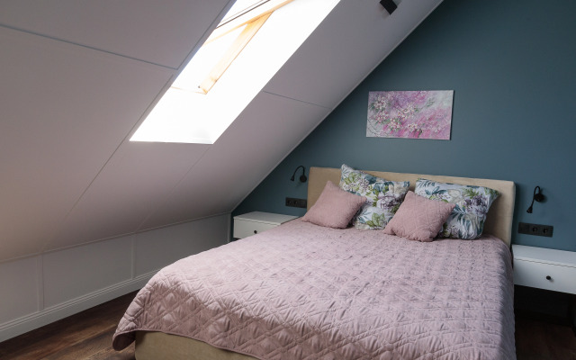 Квартира с башней и терассой