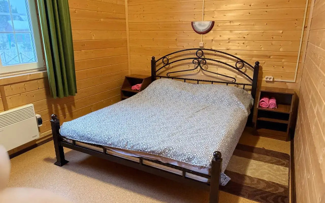 Na Beregu Ozera Plescheevo 57b Private house
