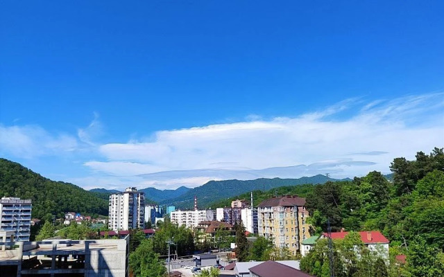 Sovremennaya Studiya s Panoramnymi Oknami Flat