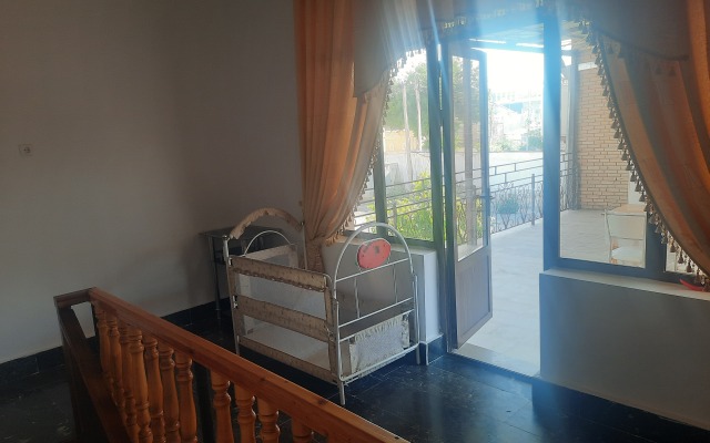 Parvina Hotel