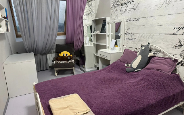 Dvukhurovnevaya 106 Flat