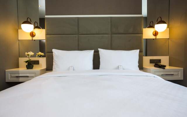 Royal Comfort Hotel