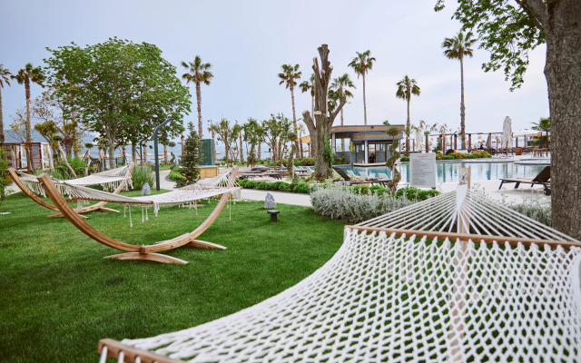 Parmos  Hotel