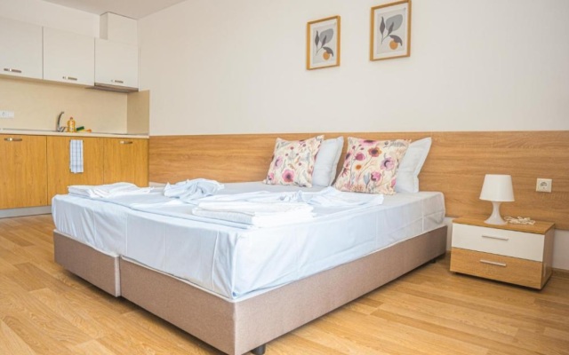 Flora Studios Sarafovo Apartments