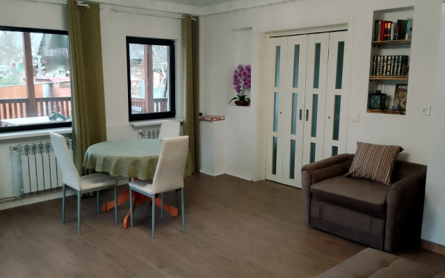 Квартира Тихая уютная квартира с отдельным входом в Дубне