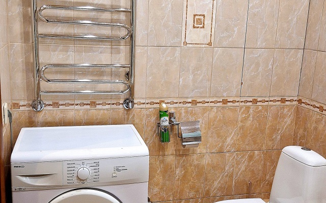 Na Latyshskikh Strelkov 45 Apartments