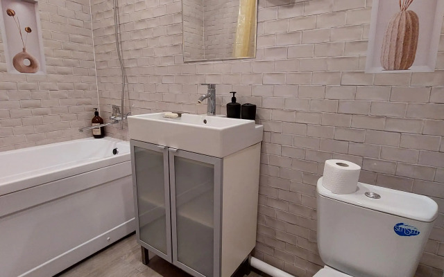 V Tsentre Na Aksakova 81 Flat