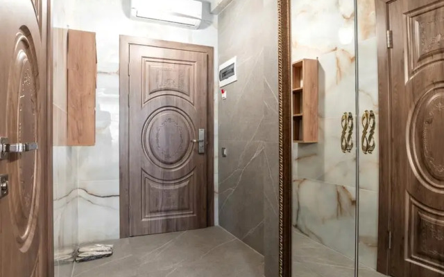 Elitny Apartament v Gostinitse Senator Flat