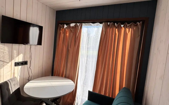 Гостевой дом Гостевые дома Family и Studio на Берегу Ладоги