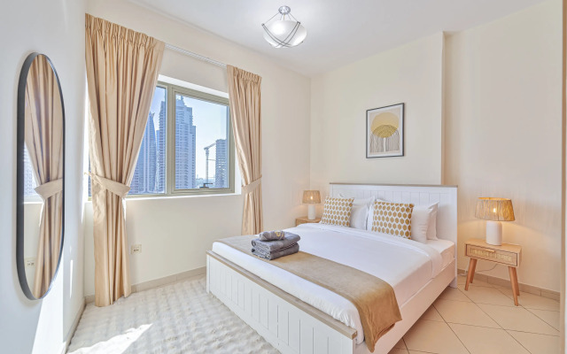 Marcopolo - Lavish 2BR next to Metro & Tram Apartments