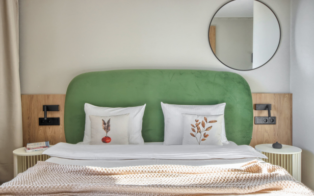 Апартаменты MyhomeYourhome на Большеохтинском пр-те 15к2