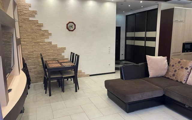 Prostornaya Ryadom s Morem Flat