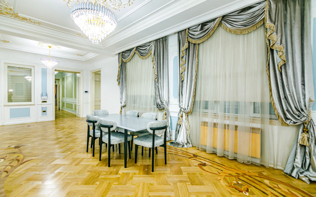 Luxury 7 Bedroom in Nizami Street Apartments