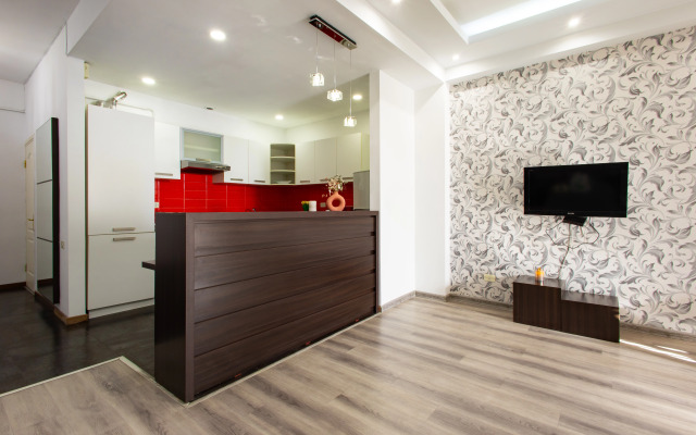 2-K v Novostroyke, Ulitsa In Yerevantsu, Hh399 Flat