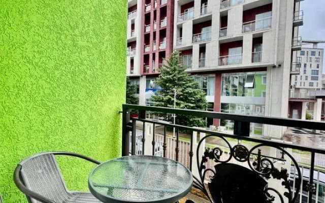 Na Tavricheskoy 7k2 Flat