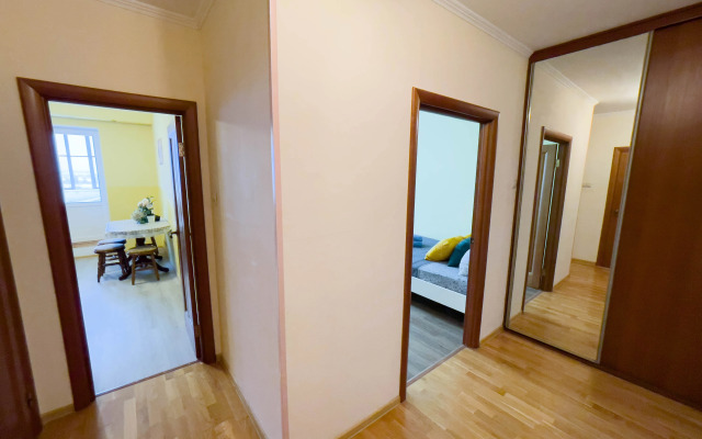 Na Makovskogo 16 Flat