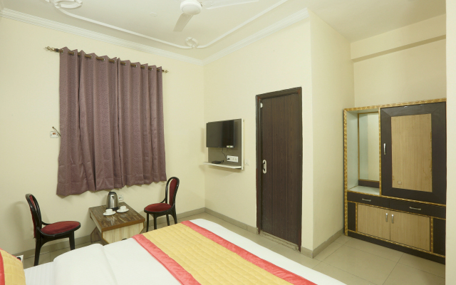 Airport Hotel Mayank Residency