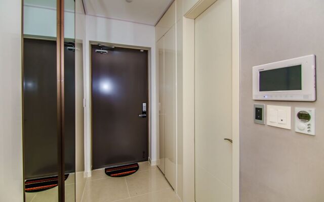 Koshkarbaeva 10/1 Apartments