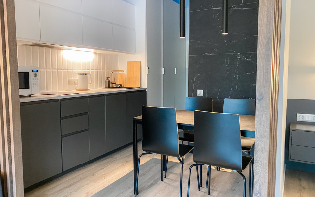 Студия с террасой с панорамным видом на горы