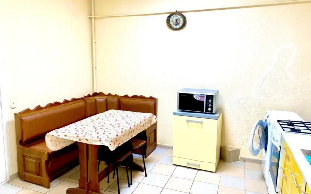 Na Koltsevoy Ulitse Apartments