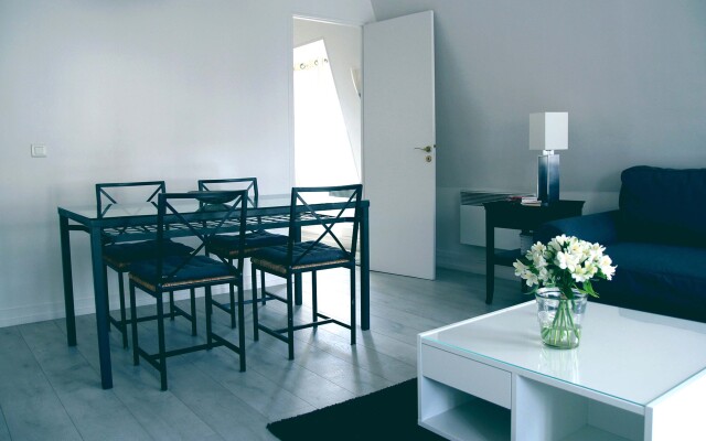 Апартаменты Rue de Ponthieu Central Furnished Apartment