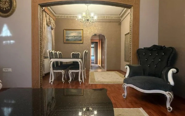 3BR Apt 4AC Balcony 5 Min to Metro Apartments