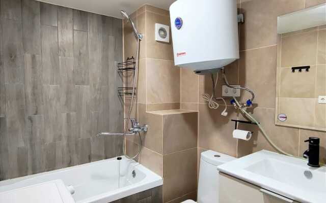 Troitskaya 78A Flat