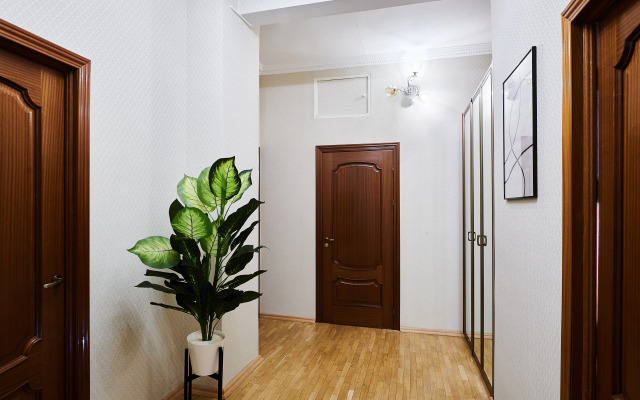 GM Trekhkomnatnye s vidom na Tverskuyu Apartments