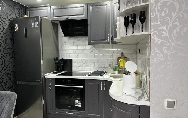 Sovremennaya 56 Kv.m Na Ulitse Kosareva D.48 Apartments