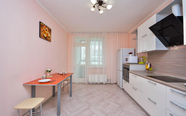 Uyutnaya kvartira na Planete Apartments