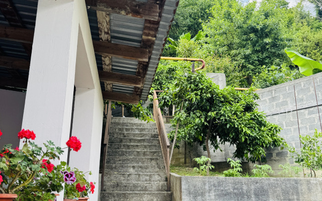 Al-Mari Guest House