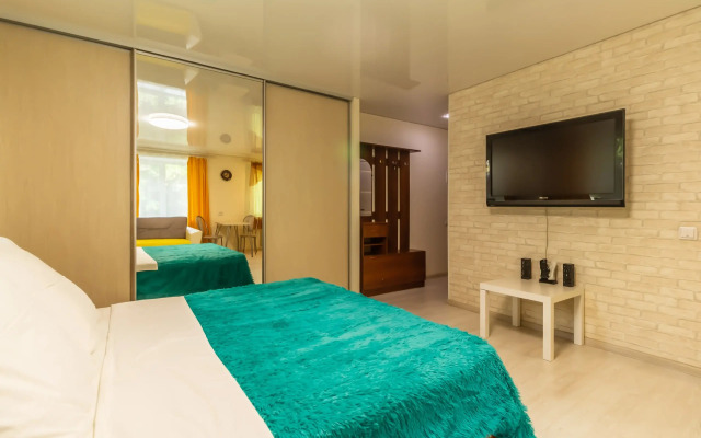 Апартаменты Новиков Дворик на Свердловском проспекте 48