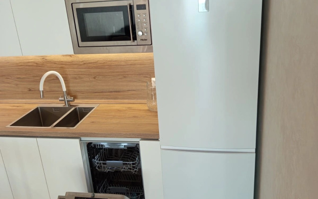 Апартаменты Золотая Бухта с Видом на Море