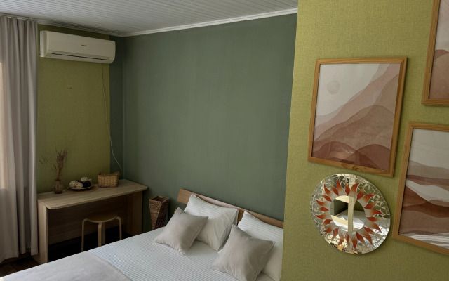 Taunkhaus S Vidom Na Gory Dom Solntsa Apartments