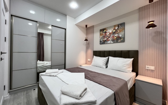 Modern City Center Saryan Str Apartments