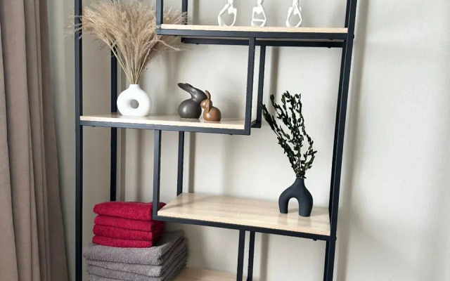 Dve Krovati I Divan Na Tsentralnom Rynke Flat