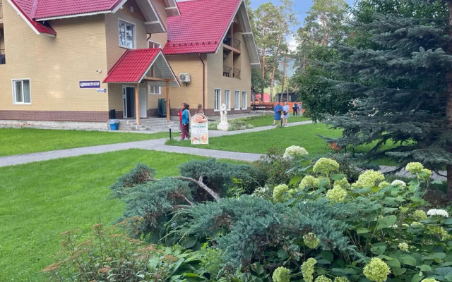 Manzherok Park-Hotel
