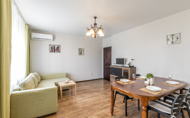 Квартира евро трешка у парка Галицкого Апарт-Отелика на Героя Сарабеева